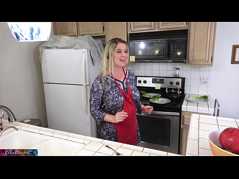 ❤️ Stepmom milking him in the kitchen before his date Porno vk at en-us.credit-assorti.ru